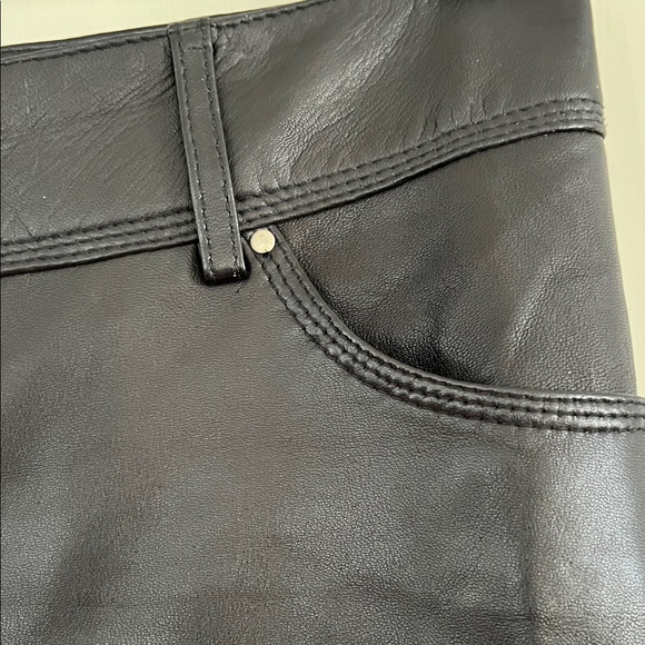 Danier Women's Black Leather Jean style buttery soft Pants fully lined - Picture 3 of 16